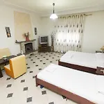 57 بيت ضيافة