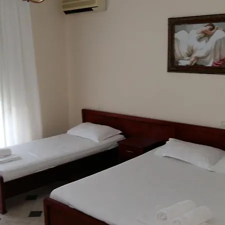 57 ゲストハウス ティラナ