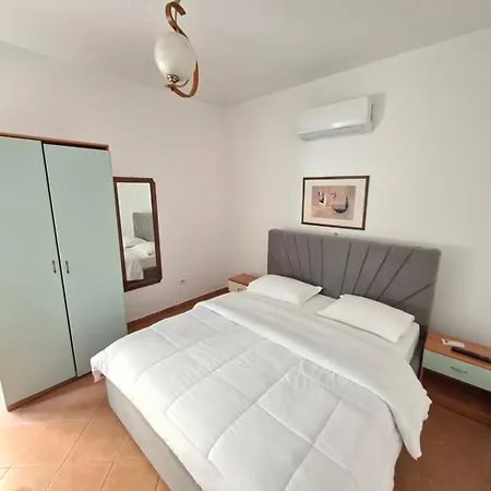 57 2* Tirana