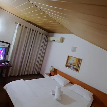 게스트하우스 57 티라나